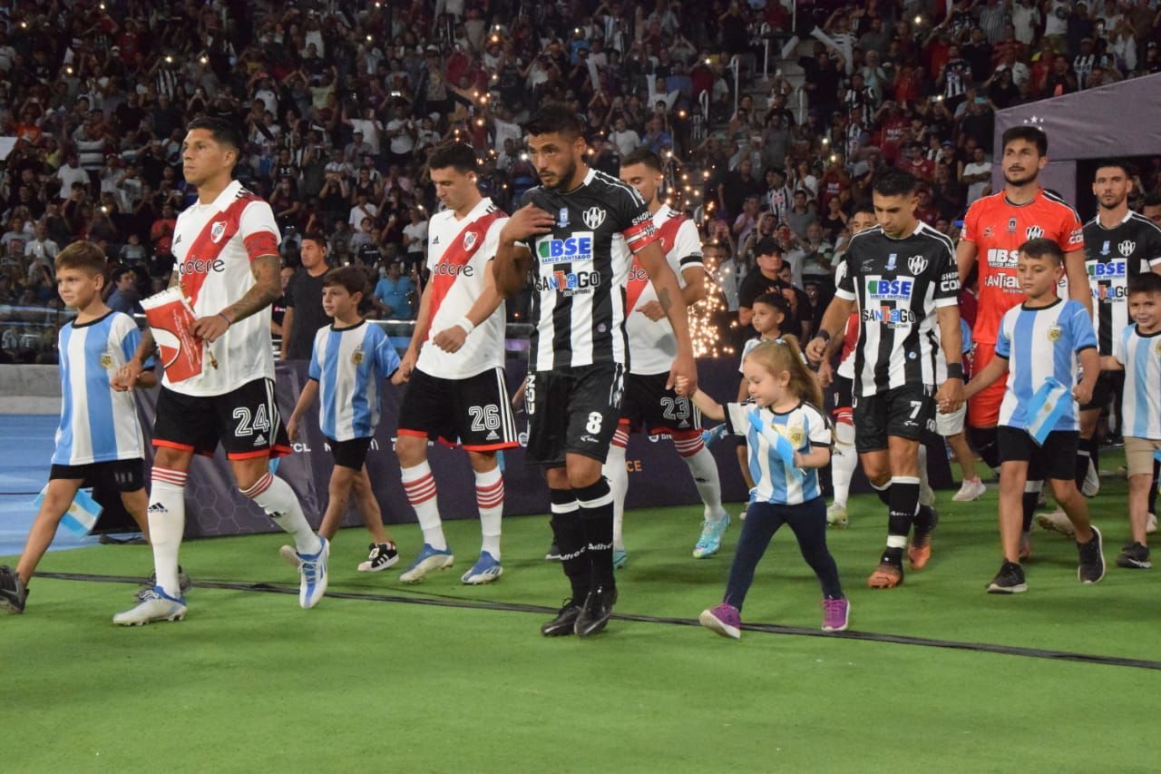 CENTRAL CORDOBA PERDIÓ CON RIVER EN EL DEBUT DE LA LIGA  PROFECIONAL DE FUTBOL