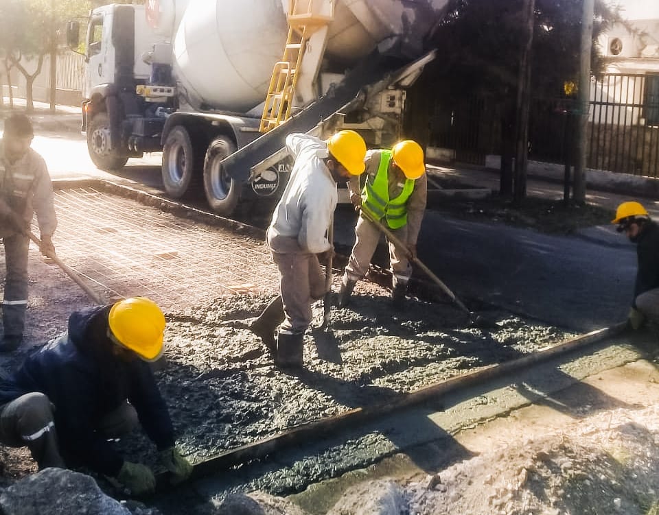La Municipalidad continúa con su programa de conservación de la red vial urbana